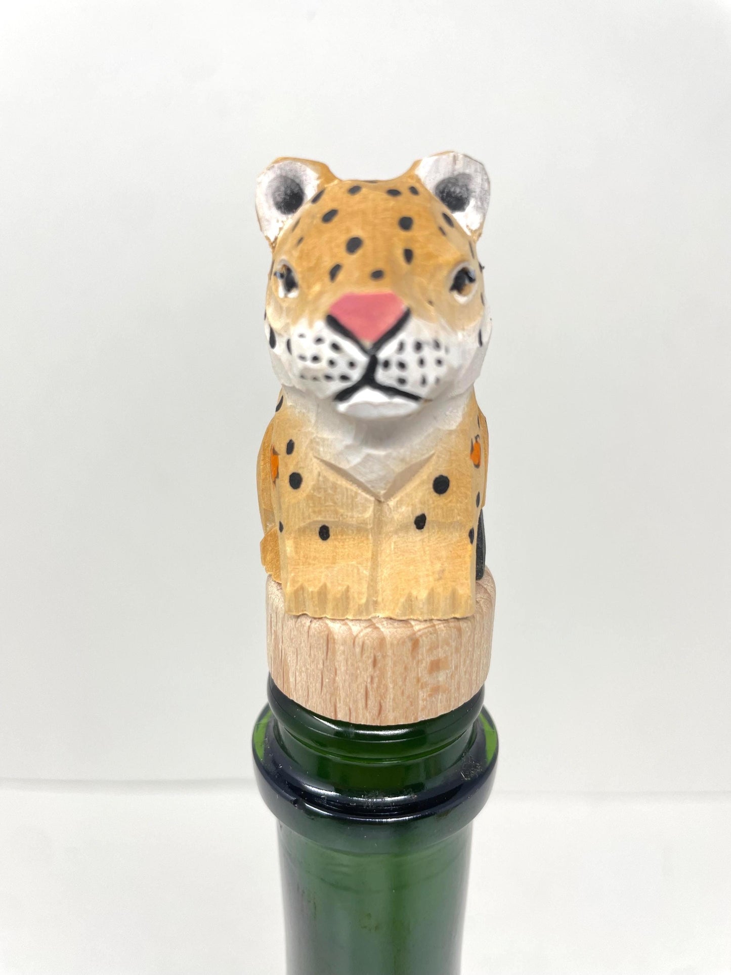 Hand-Carved Wooden Leopard Wine Stopper – Rustic Bottle Plug