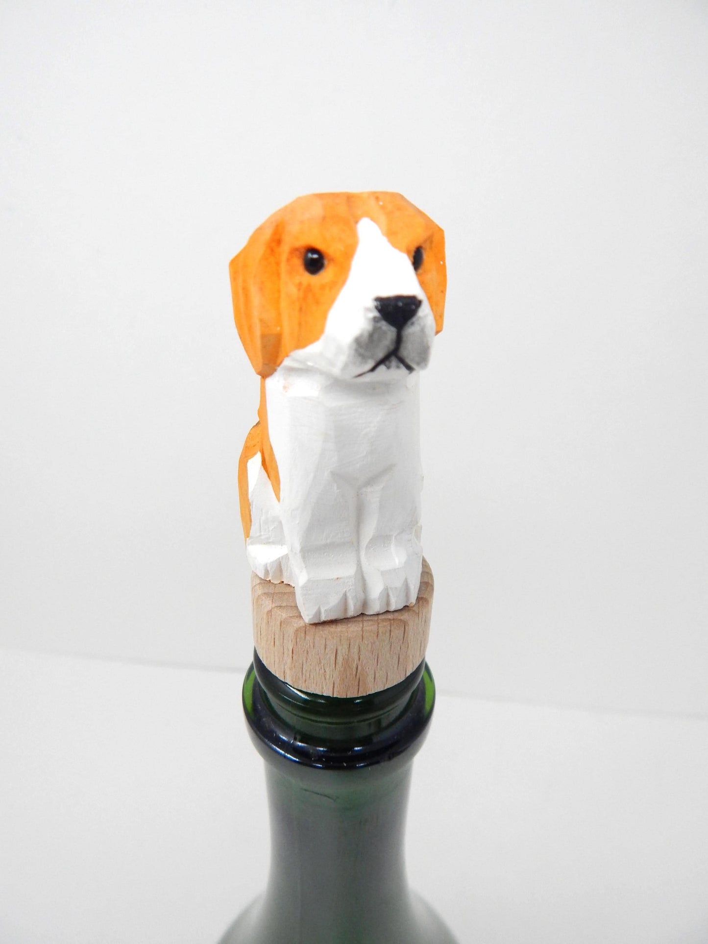 Hand-Carved Wooden Beagle Dog Wine Stopper – Rustic Bottle Plug