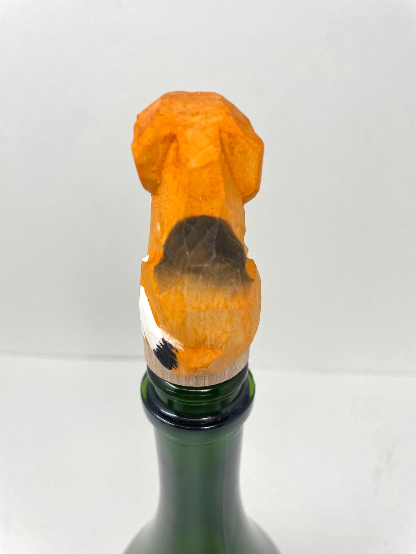 Hand-Carved Wooden Beagle Dog Wine Stopper – Rustic Bottle Plug