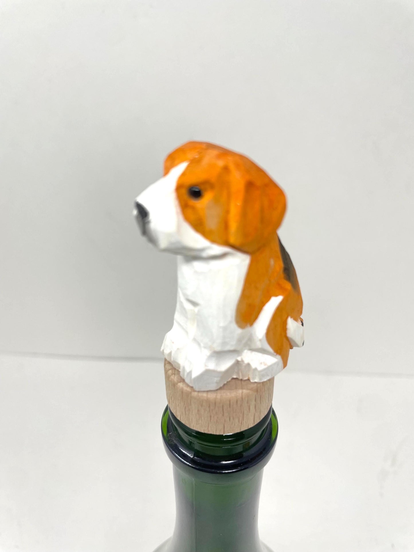 Hand-Carved Wooden Beagle Dog Wine Stopper – Rustic Bottle Plug