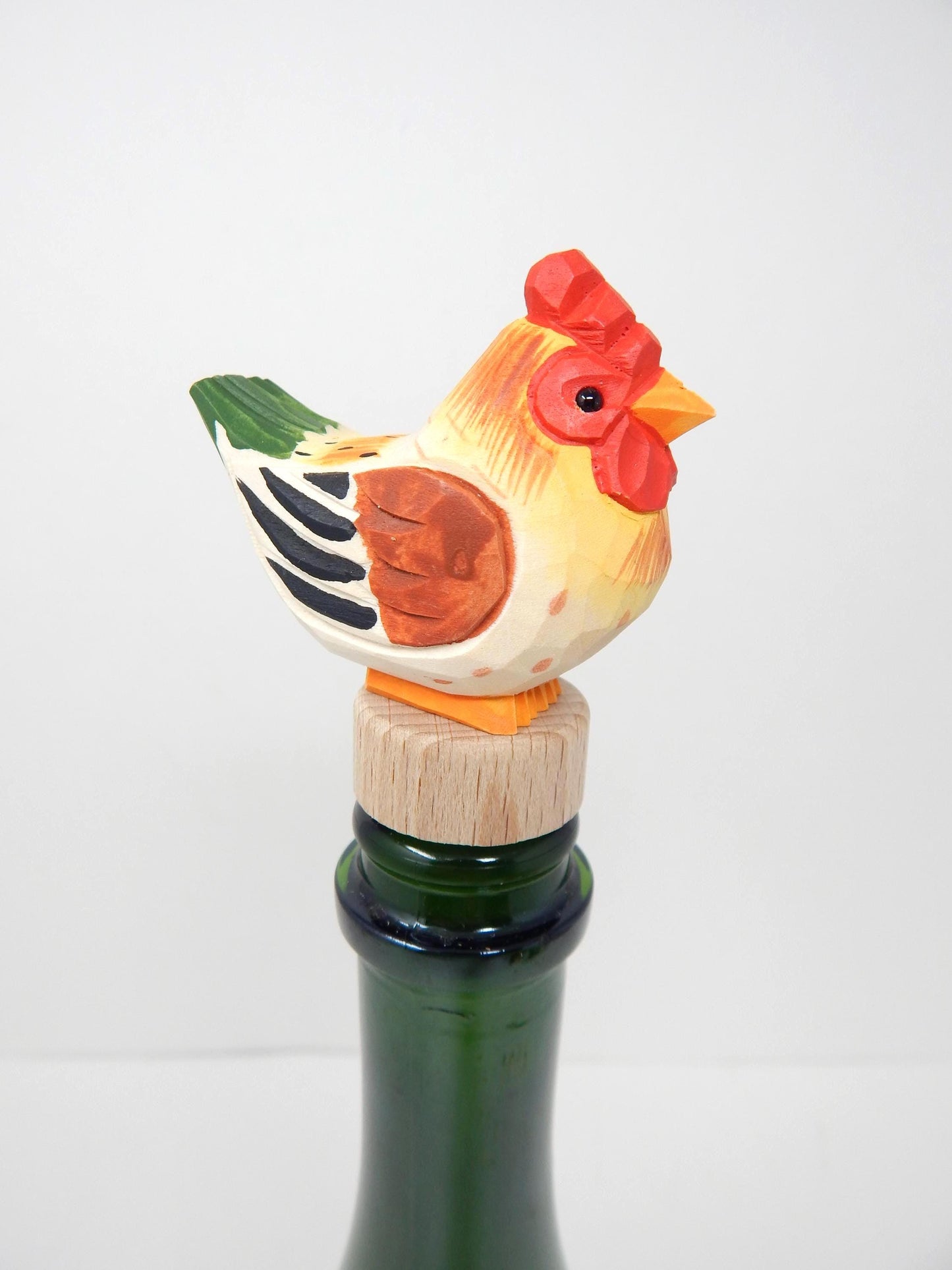Hand-Carved Wooden Brown Hen Wine Stopper – Rustic Bottle Plug