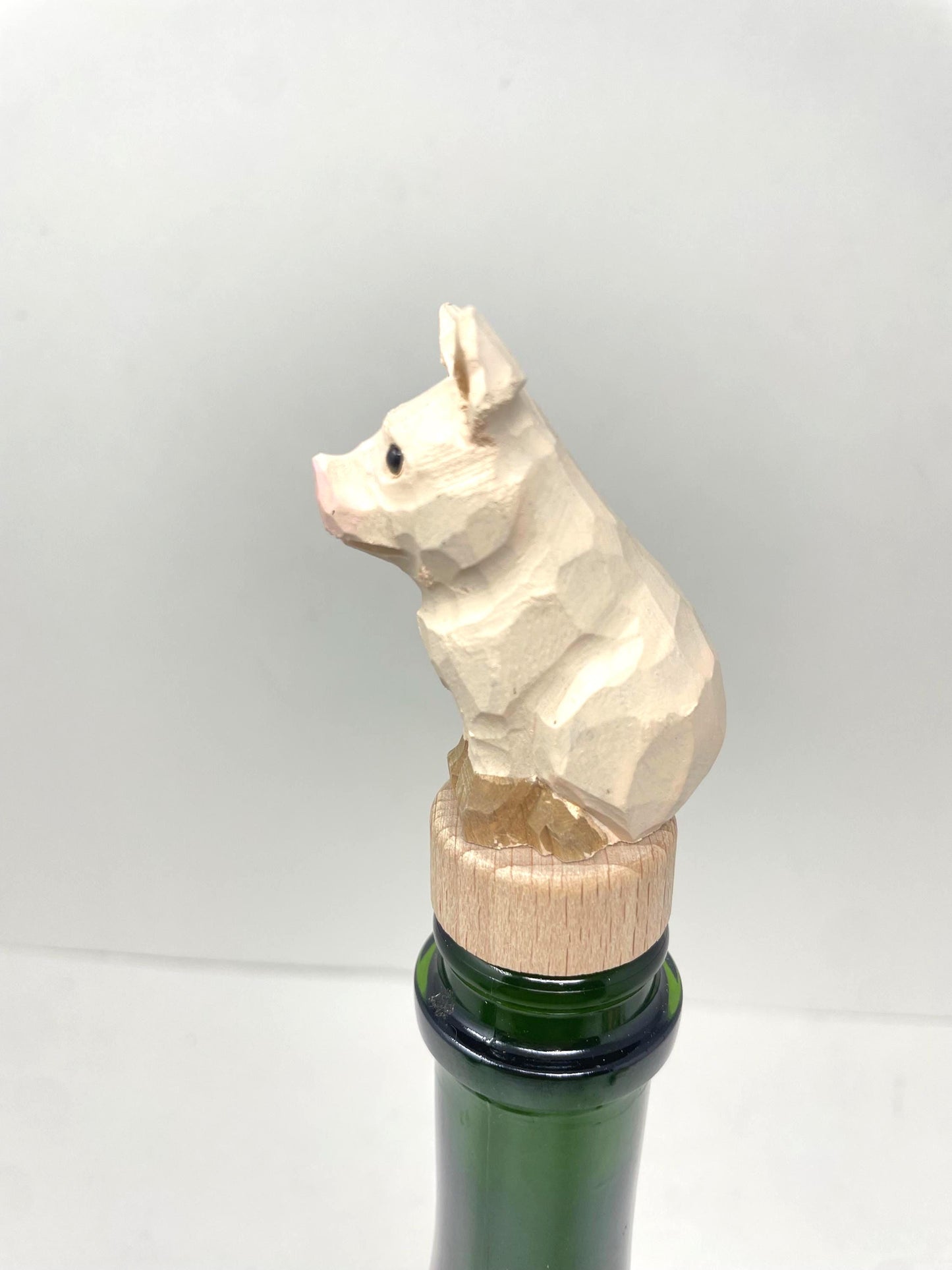 Hand-Carved Wooden Pig Wine Stopper – Rustic Bottle Plug