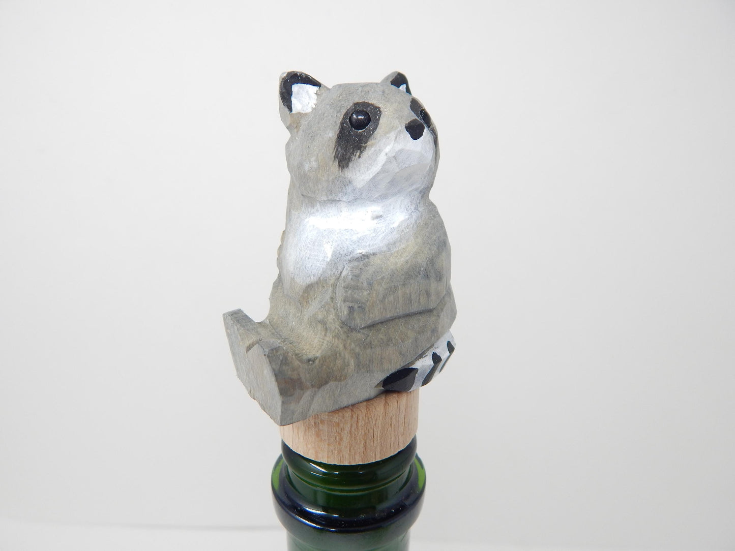 Handmade Raccoon Wine Stopper – Reusable Wooden Bottle Plug Rustic Bar Décor