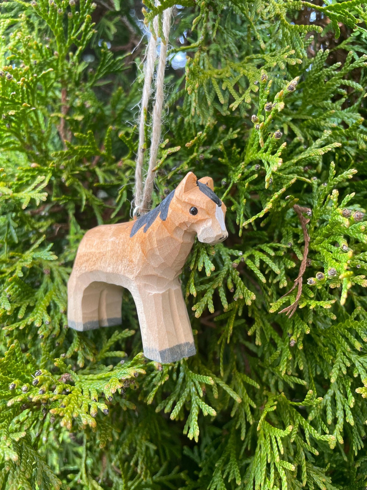Horse Ornament Handmade Wooden Hanging Décor Rustic Carving Figurine Farm Animal Statue