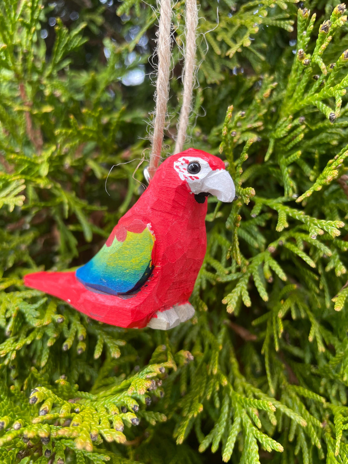 Handmade Ornament Scarlet Macaw Wooden Parrot Figurine: Miniature Tropical Bird Décor