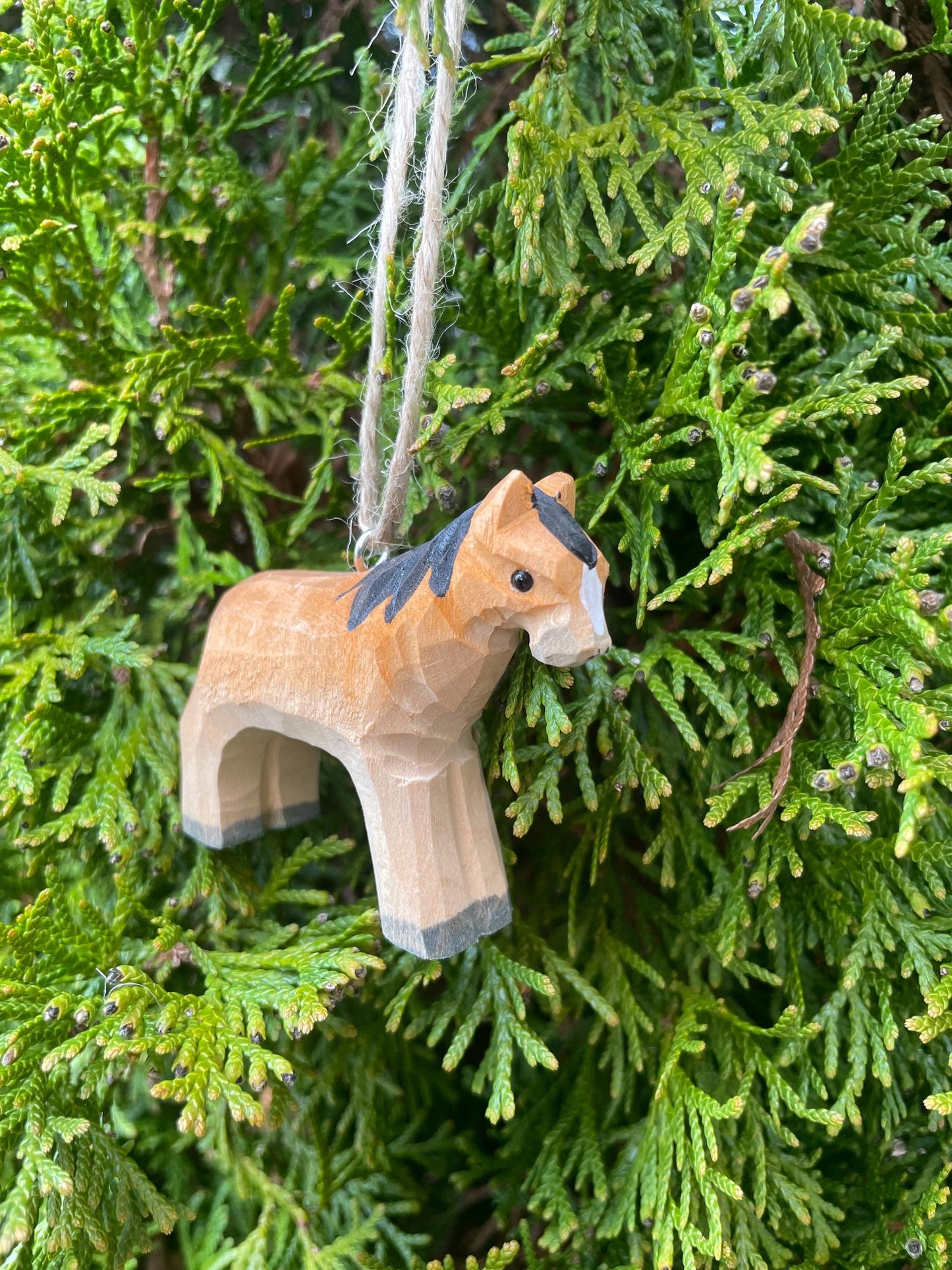 Horse Ornament Handmade Wooden Hanging Décor Rustic Carving Figurine Farm Animal Statue