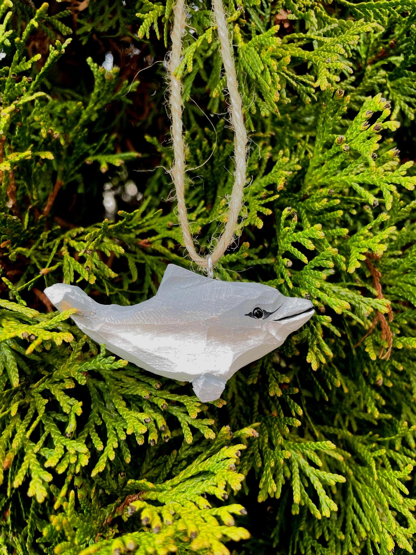 Dolphin Common Gray Bottlenose Ornament Hanging Figurine Miniature Sea Animal Decoration Wood Sculpture